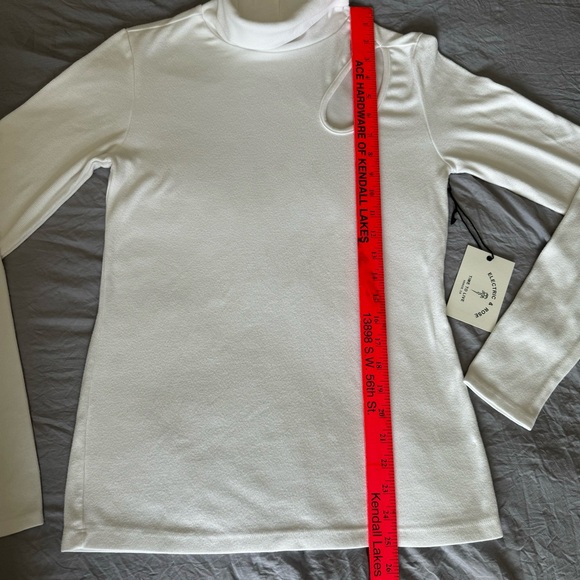 Electric & Rose Vanessa White Ribbed Turtleneck Sweater Made in USA  Size M  NWT - Picture 9 of 12